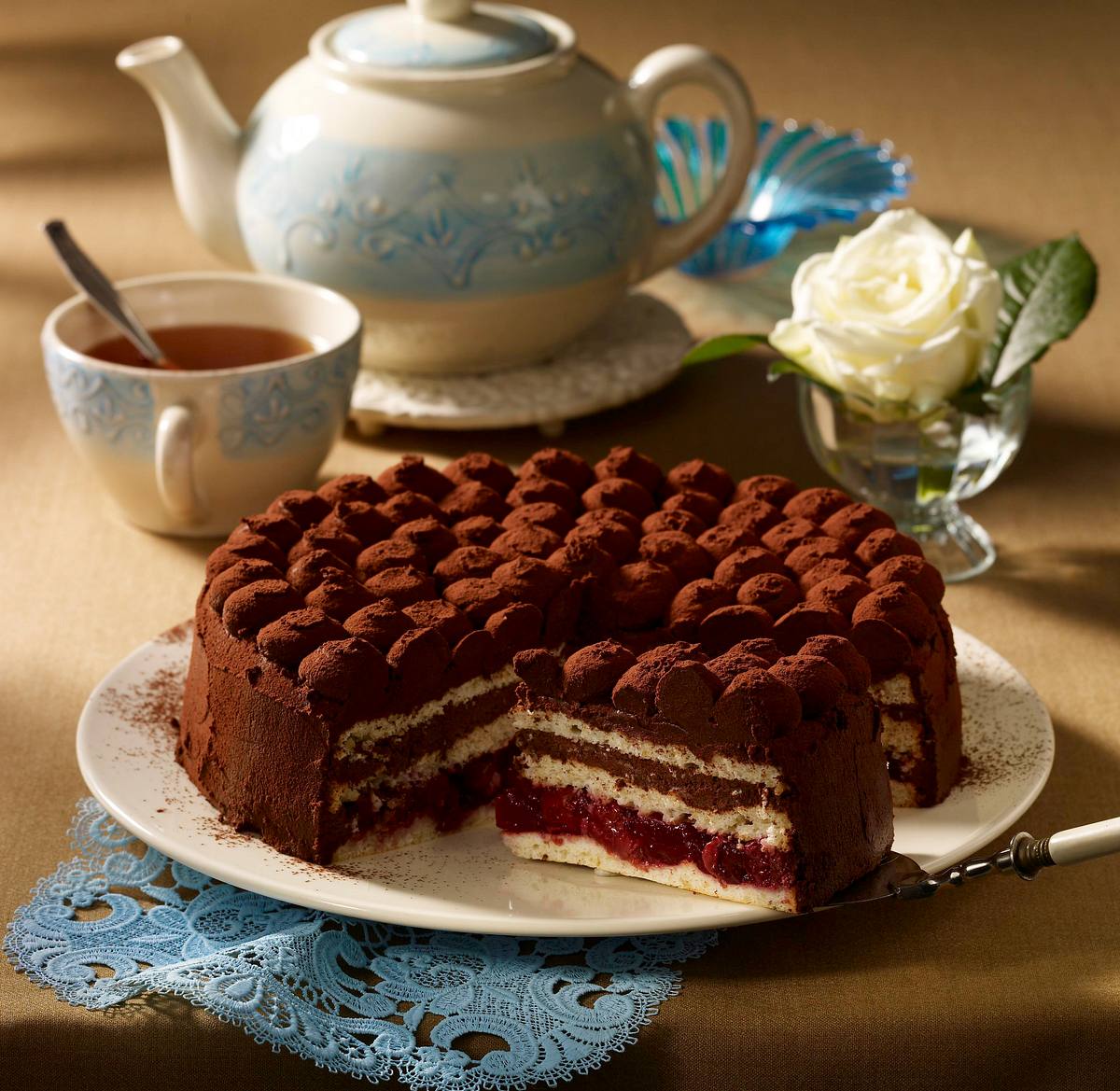 Japonais-Torte Schwarzwälder Art Rezept