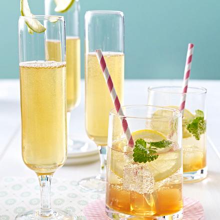 Jasmintee-Cocktail mit Prosecco Rezept Jasmintee-Cocktail mit Prosecco Rezept