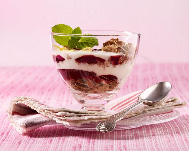 Joghurt-Kirsch-Schichtspeise Rezept Joghurt-Kirsch-Schichtspeise Rezept