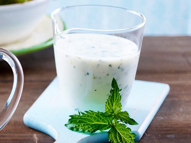 Joghurt-Minz-Soße Rezept | LECKER