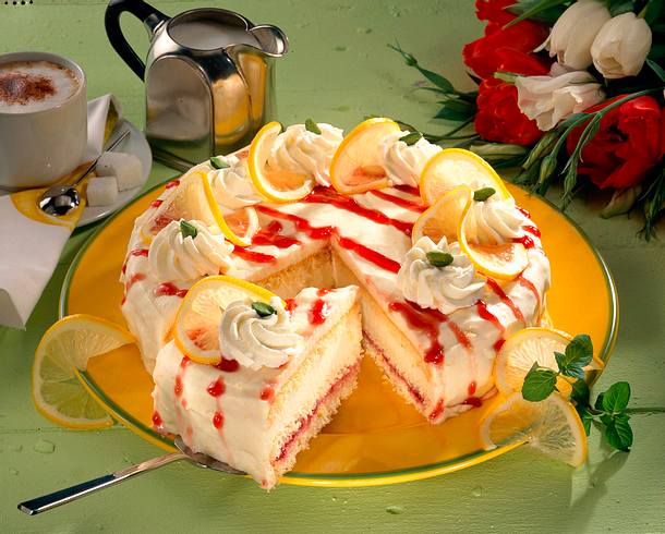 Joghurt-Zitronencreme-Torte Rezept | LECKER