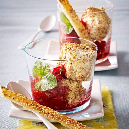 Joghurteis mit Sesam Rezept Joghurteis mit Sesam Rezept