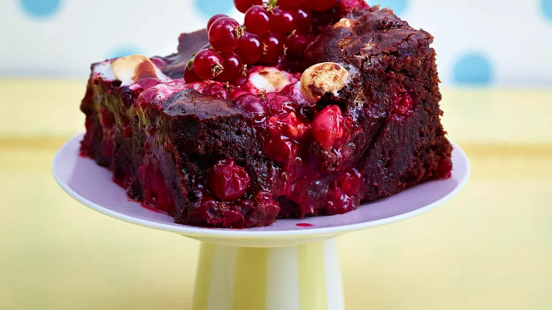 Johannisbeer-Marshmallow-Brownie Rezept - Foto: LECKER @ Bauer Media Group