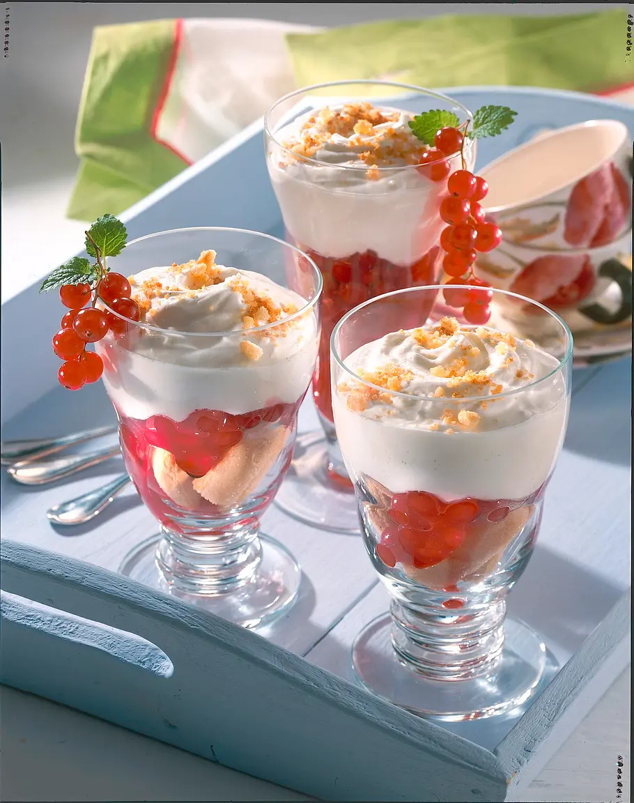 Johannisbeer-Quark-Becher Rezept Johannisbeer-Quark-Becher Rezept