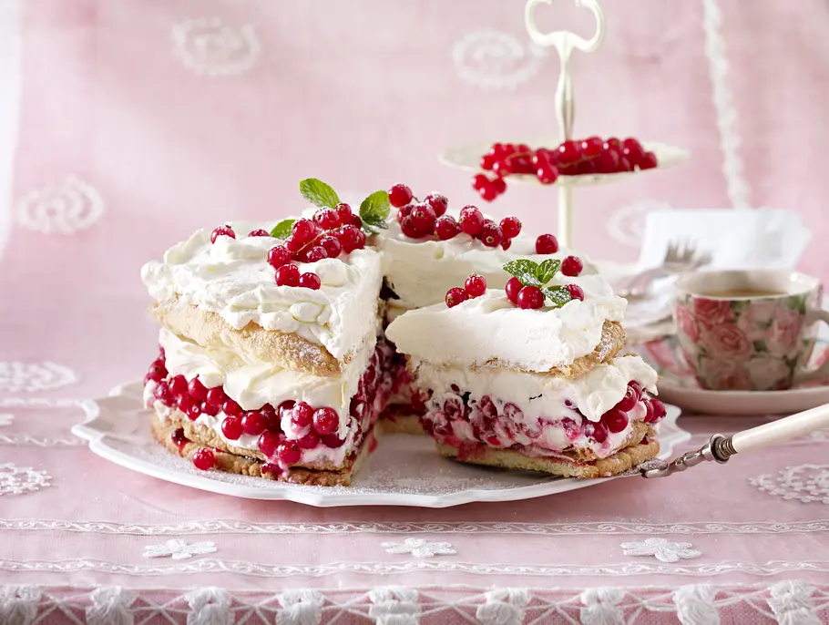 Johannisbeer-Sahnetorte Rezept Johannisbeer-Sahnetorte Rezept