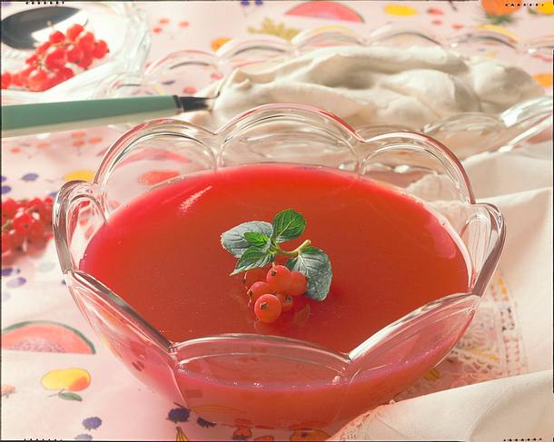 Johannisbeergelee und Eierlikörsahne Rezept Johannisbeergelee und Eierlikörsahne Rezept