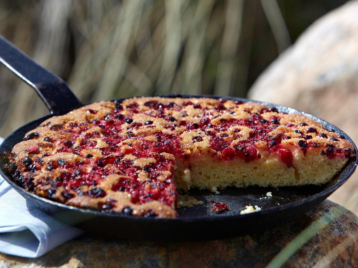 Johannisbeerkuchen mit Zimtstreuseln und Mascarponecreme Rezept