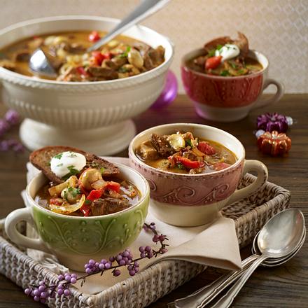 Julklapp / Gulaschsuppe mit Röstbrot Rezept