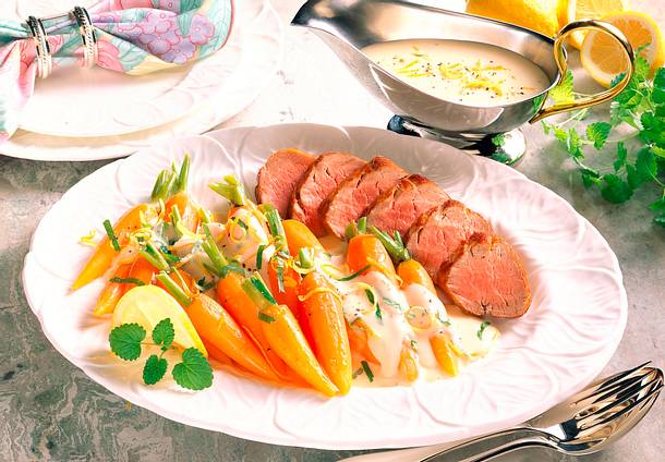 Junge Möhrchen in Zitronensoße mit Schweinefilet Rezept Junge Möhrchen in Zitronensoße mit Schweinefilet Rezept