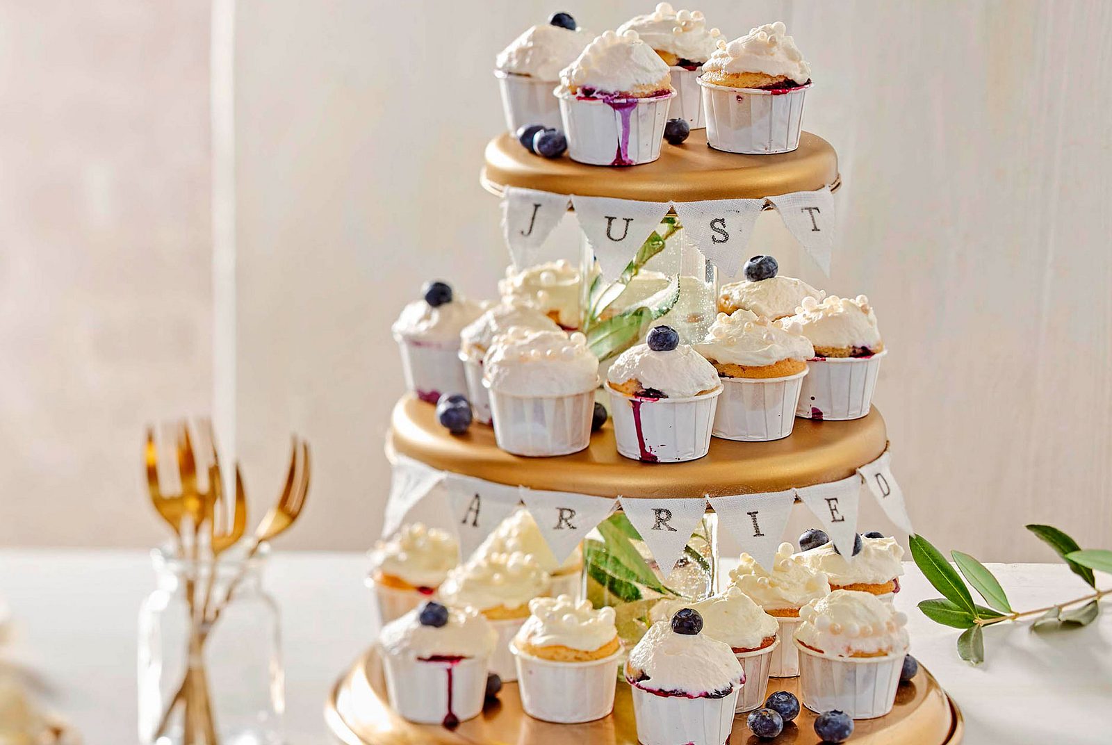 Just-married-Heidelbeer-Muffins Rezept | LECKER