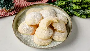 Käsekuchen-Plätzchen Rezept - Foto: ShowHeroes für LECKER @ Bauer Media Group Käsekuchen-Plätzchen Rezept - Foto: ShowHeroes für LECKER @ Bauer Media Group