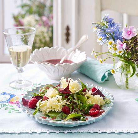 Käse-Carpaccio mit Himbeer-Vinaigrette Rezept