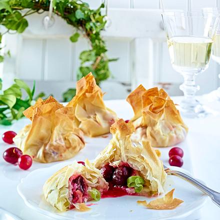 Käse-Cranberry-Päckchen Rezept Käse-Cranberry-Päckchen Rezept