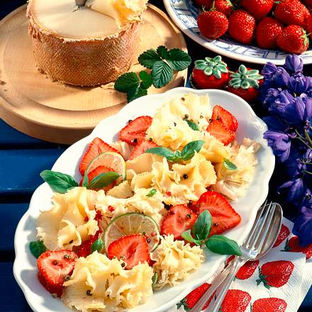 Käse-Erdbeersalat Rezept Käse-Erdbeersalat Rezept