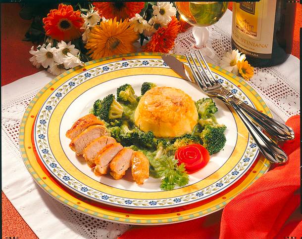 Käse-Flan mit Broccoli & Hähnchen Rezept Käse-Flan mit Broccoli & Hähnchen Rezept