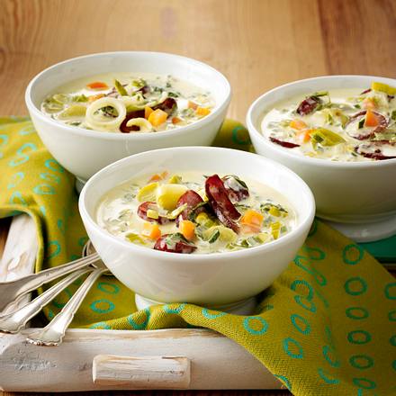 Käse-Lauchsuppe mit Mettenden Rezept Käse-Lauchsuppe mit Mettenden Rezept