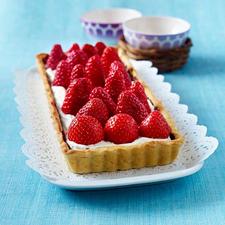 Käse-Sahne-Tarte mit Erdbeeren Rezept
