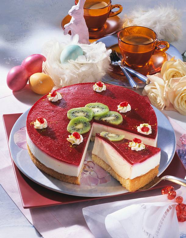 Käse-Sahne-Torte mit Himbeerspiegel (Diabetiker) Rezept | LECKER