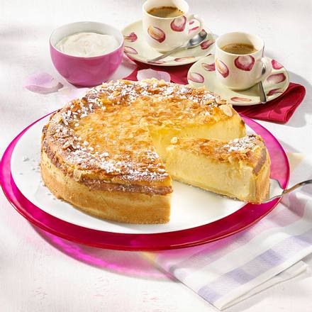 Käsekuchen mit Bienenstichhaube Rezept Käsekuchen mit Bienenstichhaube Rezept