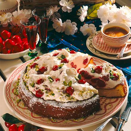 Käsekuchen mit Kirschsahne Rezept Käsekuchen mit Kirschsahne Rezept