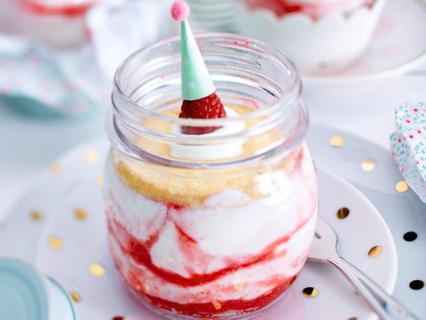 Käsesahnetörtchen aus dem Glas Rezept Käsesahnetörtchen aus dem Glas Rezept