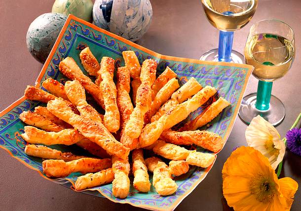 Käsestangen Rezept Käsestangen Rezept