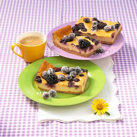 Kaffee-Beeren-Käseblechkuchen Rezept Kaffee-Beeren-Käseblechkuchen Rezept