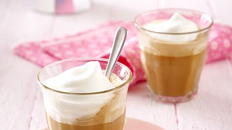 Kaffeespezialitäten: Kaffee mit aufgeschäumter Milch - Foto: House of Food / Bauer Food Experts KG
