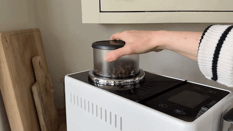 Kaffeevollautomat De’Longhi Rivelia im Test - Foto: LECKER.de/ Franziska Hoppe