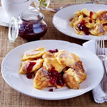 Kaiserschmarrn mit allem Drum und Dran Rezept Kaiserschmarrn mit allem Drum und Dran Rezept