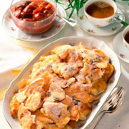 Kaiserschmarrn mit Pflaumenkompott Rezept Kaiserschmarrn mit Pflaumenkompott Rezept