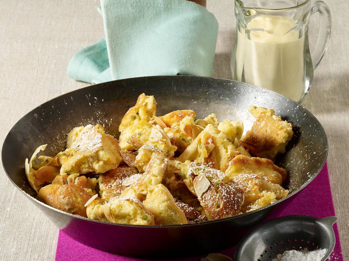 Kaiserschmarrn mit Vanillesoße Rezept