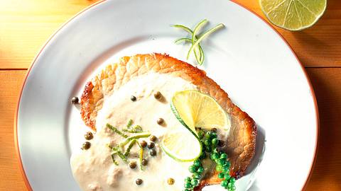 Kalbschnitzel mit Thunfischsoße Rezept - Foto: Neckermann