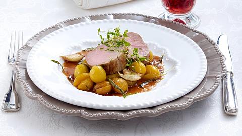 Kalbsfilet Mignon mit Knoblauch und Thymian gebraten (Lea Linster) Rezept - Foto: House of Food / Bauer Food Experts KG