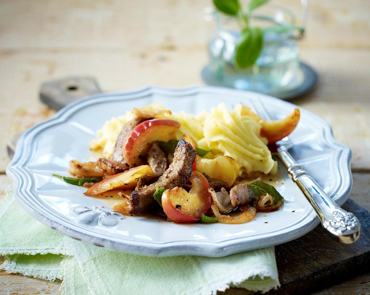 Kalbsleber mit Äpfeln und Zwiebeln Rezept