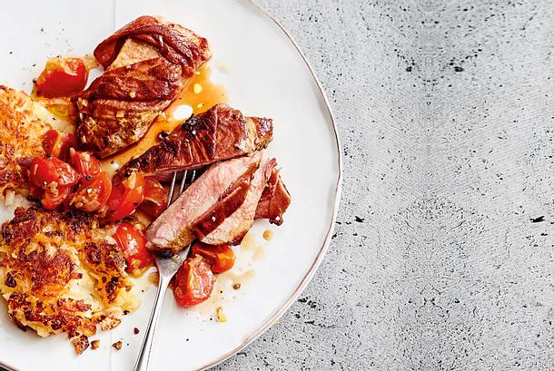 Kalbslendchen im Serranomantel mit Rösti Rezept Kalbslendchen im Serranomantel mit Rösti Rezept