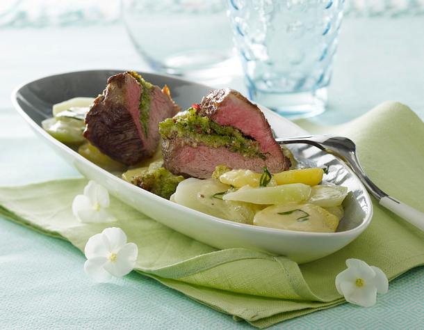 Kalbsmedaillons mit Macadamia-Petersilien-Füllung Rezept Kalbsmedaillons mit Macadamia-Petersilien-Füllung Rezept