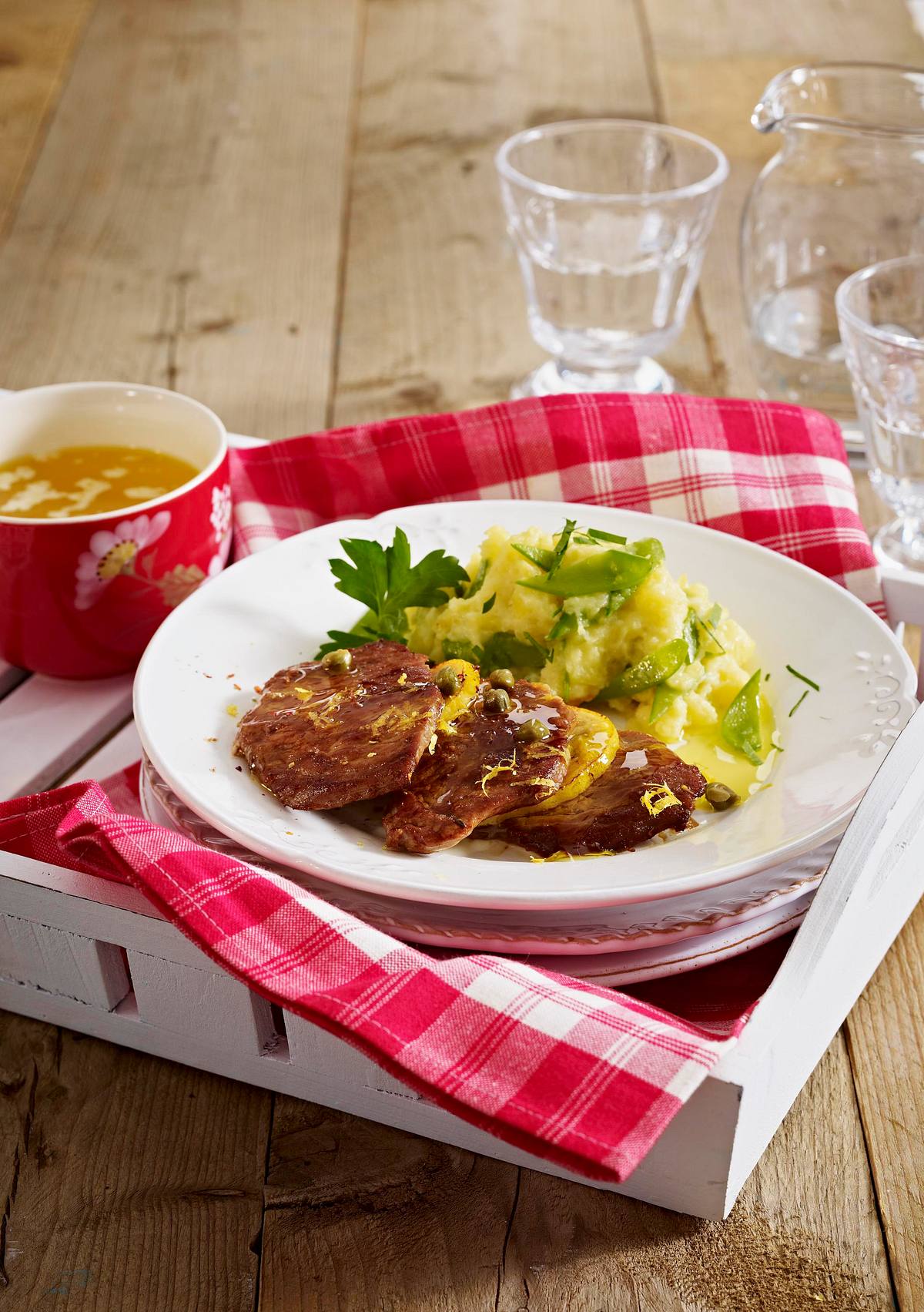 Kalbsschnitzel mit Kapern-Zitronensoße Rezept