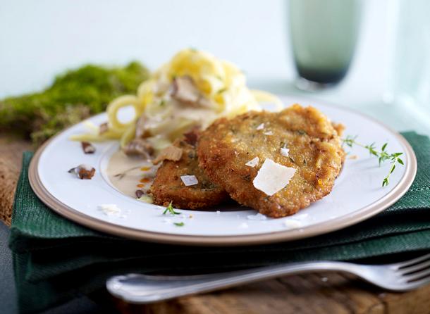 Kalbsschnitzel mit Thymian-Parmesan-Panade Rezept