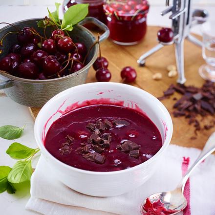 Kalt gerührter Kirschaufstrich mit dunkler Schokolade Rezept Kalt gerührter Kirschaufstrich mit dunkler Schokolade Rezept