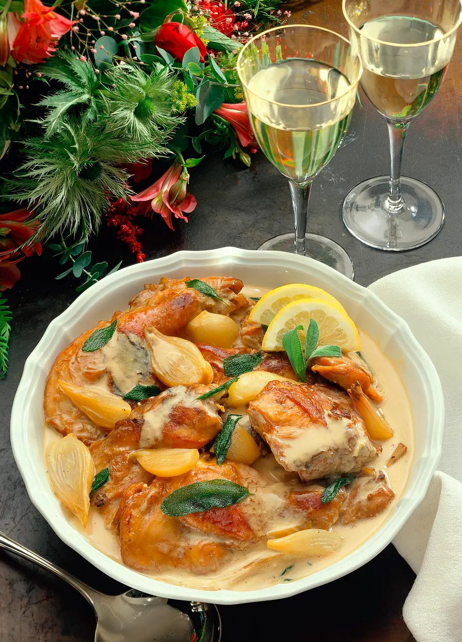 Kaninchen mit Salbei in Zitronensoße Rezept Kaninchen mit Salbei in Zitronensoße Rezept