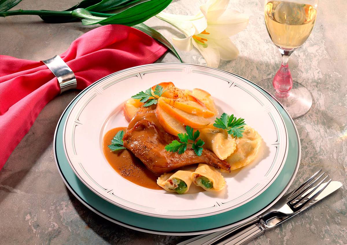 Kaninchenbraten mit hausgemachten Rosenkohl-Ravioli Rezept