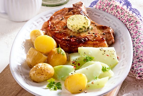 Karacho-Kotelett in Kohlrabi-Begleitung Rezept Karacho-Kotelett in Kohlrabi-Begleitung Rezept