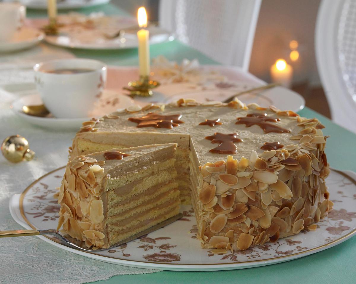 Karamell-Schichttorte Typ Dobos-Torte Rezept