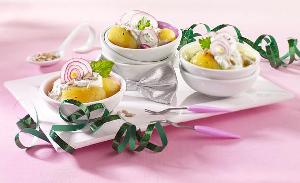 Karamellisierte Kartoffeln mit Kräuterquark Rezept Karamellisierte Kartoffeln mit Kräuterquark Rezept