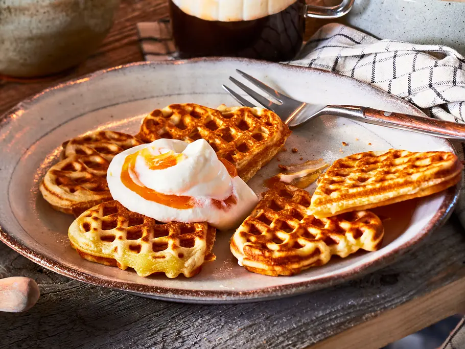 Kardamomwaffeln mit Buttermilch Rezept Kardamomwaffeln mit Buttermilch Rezept