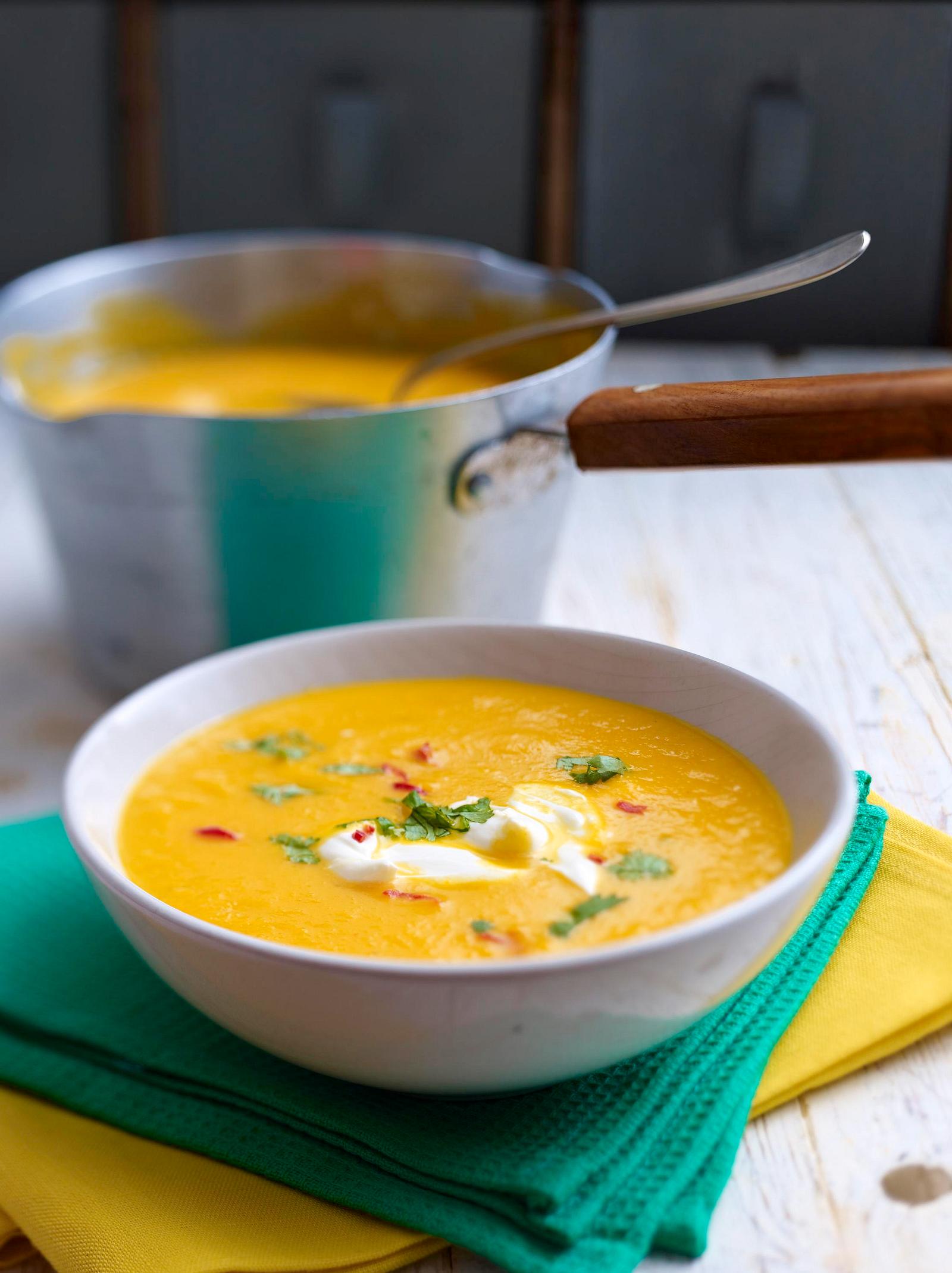 Karotten-Ingwer-Orangen-Suppe Rezept | LECKER