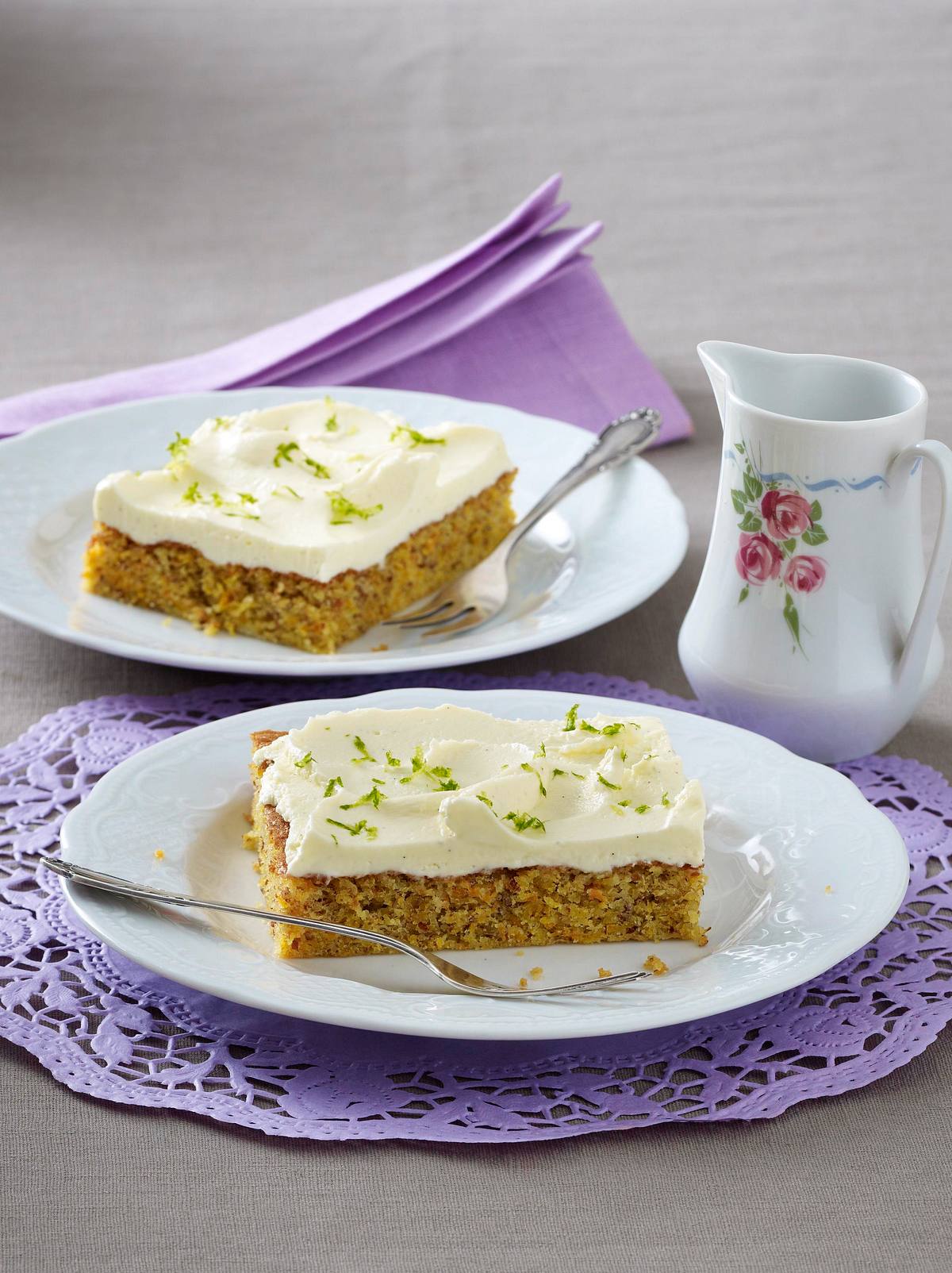 Karotten-Nuss-Kuchen mit Vanille-Frosting Rezept