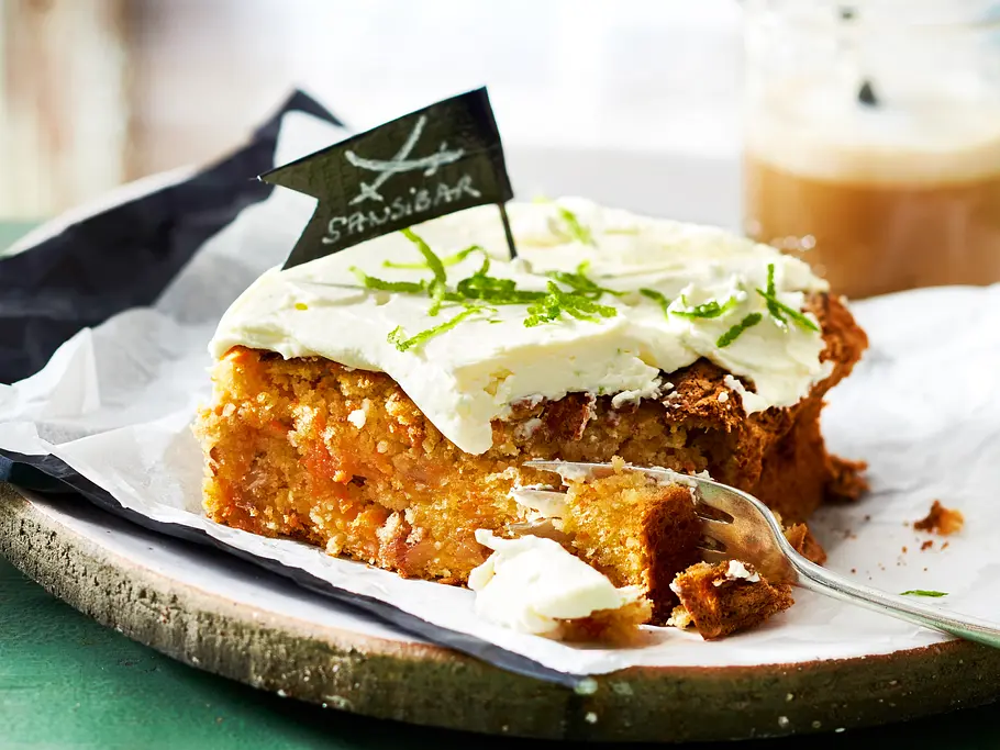 Karotten-Walnuss-Kuchen mit Limonencreme Rezept