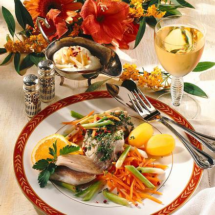 Karpfenfilet auf feinem Gemüse Rezept
